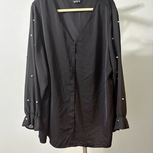 BloomChic Black V-Neck Blouse